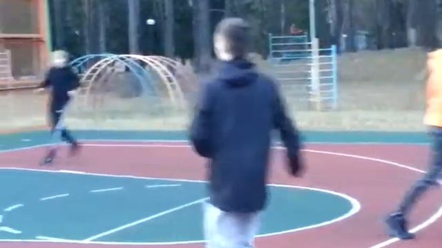 БАСКЕТБОЛ ДРУЖЕСКАЯ ИГРА В ЛАГЕРЕ "ЗУБРЁНОК" НА ВЕСЕННЕЙ СМЕНЕ 2022 г. ДОСУГ ПОДРОСТКОВ НА КАНИКУЛА