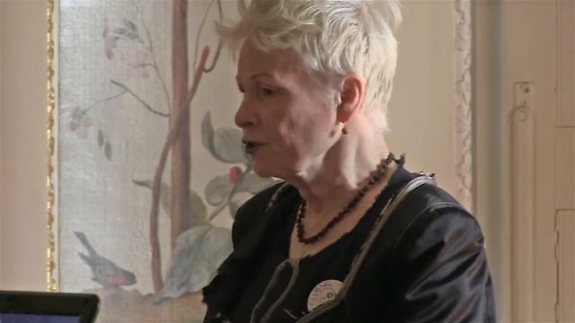 Vivienne Westwood: Cut from the Past 2015 смотреть онлайн