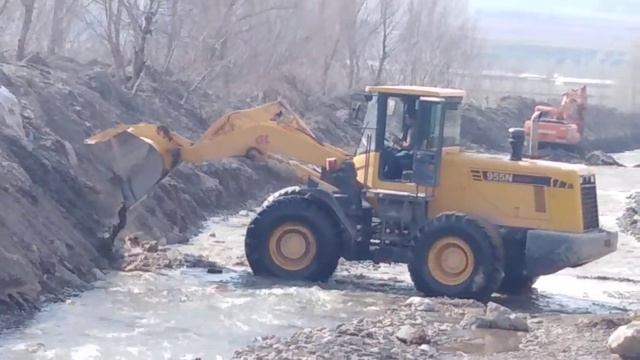 Барои тоза кардани селрав ки масохаташ 3 километр мебошад, 800 хазор сомони чудо карда шуд,,,, смотреть онлайн