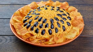 Салат Подсолнух: сочные слои с хрустом и душой — невозможно оторваться!