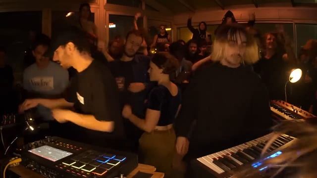 Jersey - I want you + LOTR intro смотреть онлайн