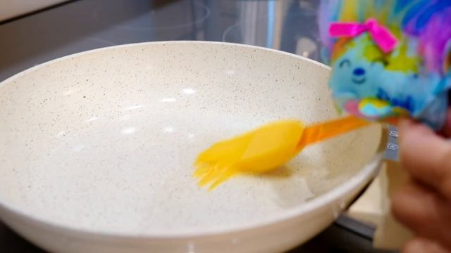 Вкусные Тосты для Троллей - Готовим вместе с Машей Капуки! – Простой рецепт для завтрака.