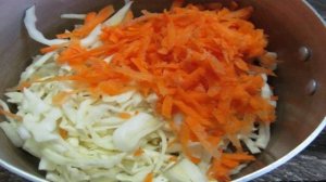 Биточки из курицы с овощами