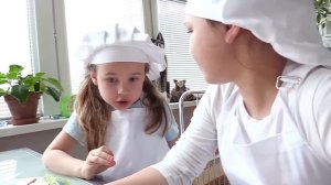 Божья коровка! Готовим вместе с подружками.