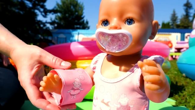 Кукла АНАБЕЛЬ Беби Бон в Бассейне с надувными Игрушками! - Весёлые игры одевалки. Мультики для детей