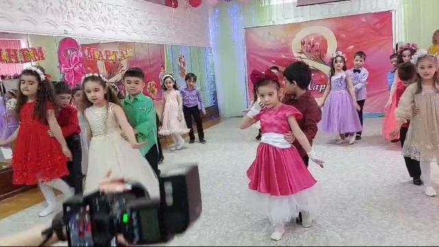 8 МАРТА(подготовительная группа) смотреть онлайн