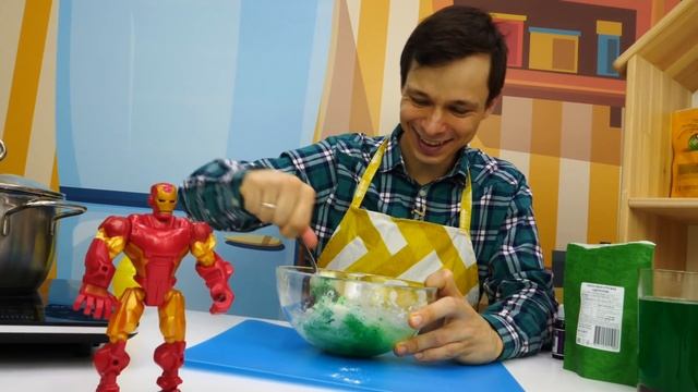 Федор Капуки Кануки, супергерои Человек Паук и Железный Человек готовят новогоднее печенье ЕЛОЧКИ!