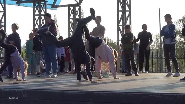 Танцы смотреть онлайн