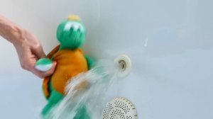 Игры в бассейне и детская песенка про спасателей! Сборник видео для детей Капуки Кануки