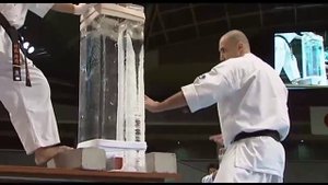Artur Hovhannisyan Tameshiwari Kyokushin Karate Правый локоток