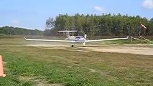 Diamond HK36 Super Dimona на аэродроме близ Суховки