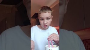 Как правельно пить трубки для молока.