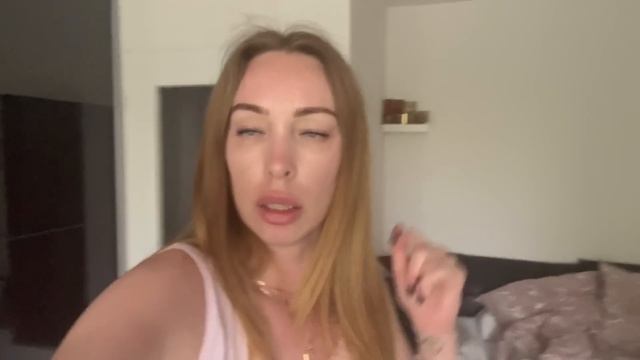 пропал голос / встретилась с Катей / красивое место / отправили домой / примерка посылки с H&M смотреть онлайн