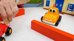 Машинки в аквапарке! Веселые игры для детей Капуки Кануки. Видео для малышей про цвета и буквы