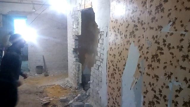 Обои мешают сносить стены! смотреть онлайн