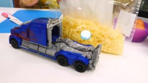 Трансформеры — Оптимус Прайм и КАРТОФЕЛЬНАЯ ПИЦЦА для Гримлока — Готовим вместе