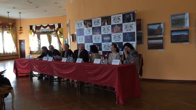 Пресс конференция по случаю премьеры оперетты ВЕСЁЛАЯ ВДОВА смотреть онлайн