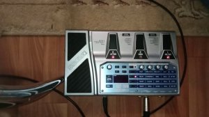 Гитарный проц Boss Me-20. Тихое поздневечернее демо.