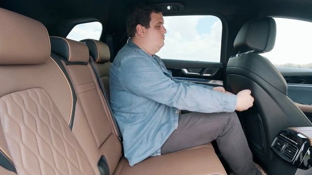 BYD Han e Tan: elétricos têm desempenho de esportivo e tela que gira  Quatro Rodas