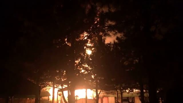 Элдик репортер: пожар на пересечении ул. Токомбаева-Советская смотреть онлайн