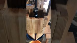 Отжим винограда в деревянном прессе . Часть 2