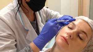 АирисКом студенты учатся: первая практика студентов по применению ботокса