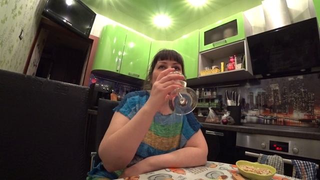 VLOG семейный день/покупка для Ани/с Пашей вечером посиделки #мукбанг смотреть онлайн