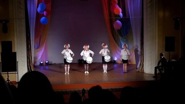 Родители-Пионеры 11 "Б" смотреть онлайн