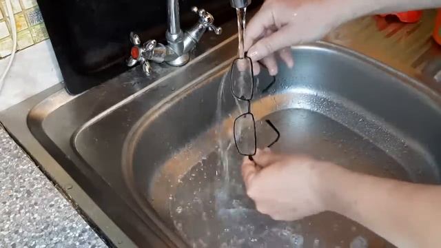 2 действия и Очки на долго останутся ЧИСТЫМИ без Отпечатков и Разводов смотреть онлайн