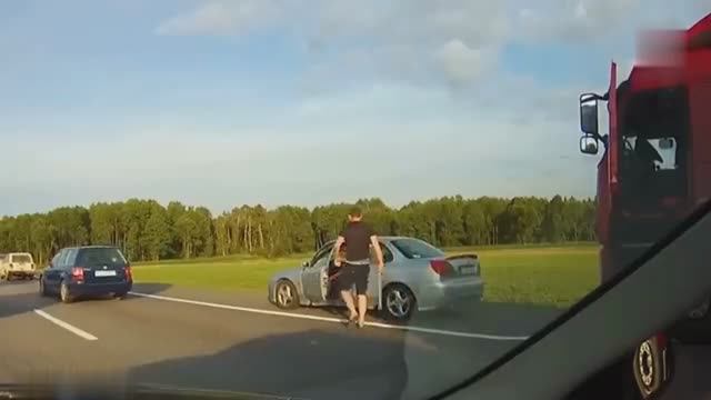 БЫДЛО И ХАМЫ НА ДОРОГЕ смотреть онлайн