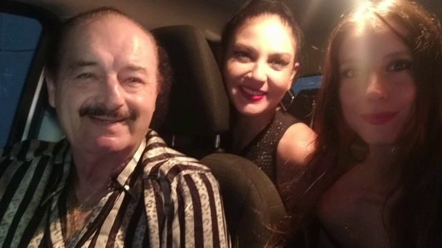 Alcides Elizabeth y Si no voy al baile смотреть онлайн