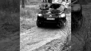 Volkswagen Touareg 2008 года 3,6 бензин. Катаемся в лесу Offroad