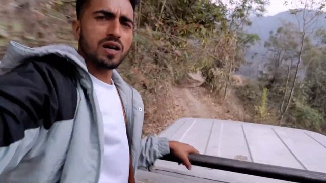 mama ghr pickup ma gako paxadi jhundera ausaliko kadale mero jacket chetdiyo