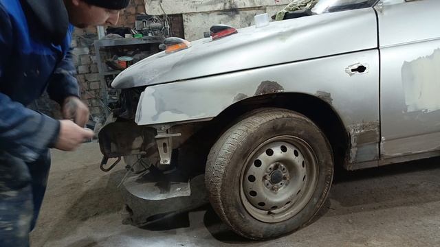 как нанести шпатлёвку и научиться её вышкуривать ,зачищать. смотреть онлайн