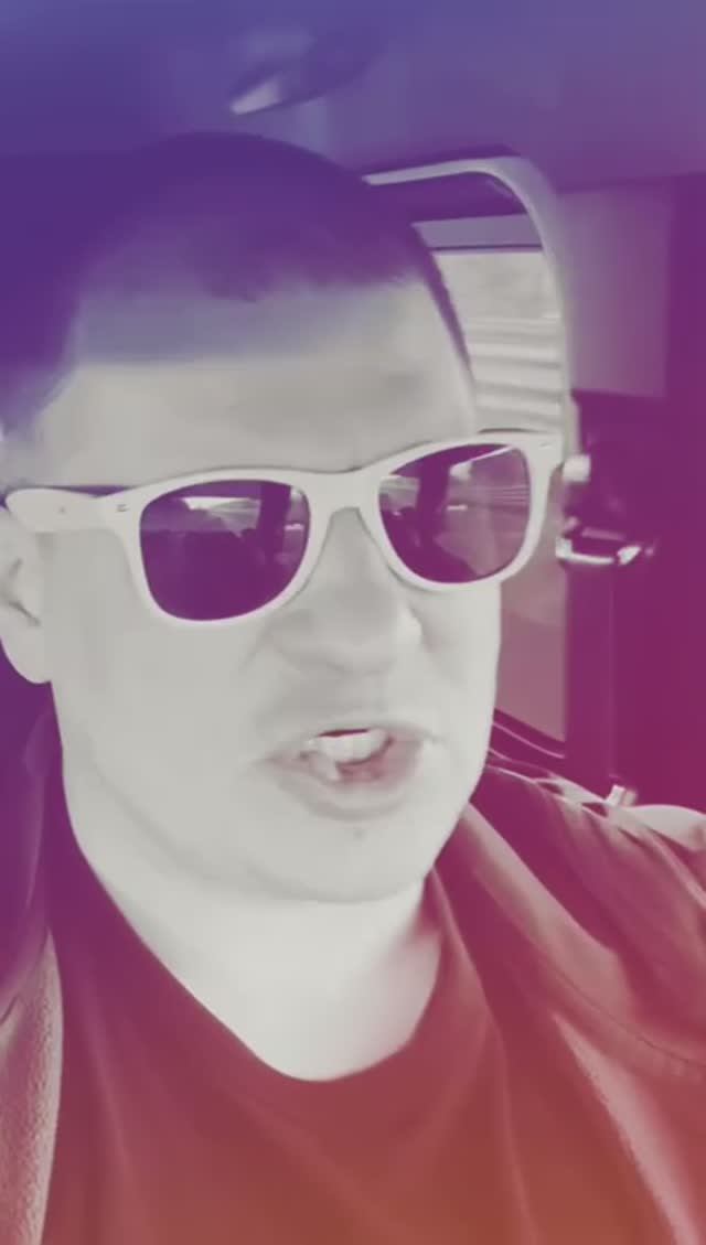 Живи и радуйся ☝️