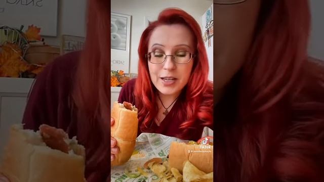 Taste test time! Strawberry Mint After Eight chocolates and more! 🍓🍫 смотреть онлайн