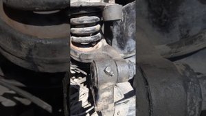 замена внутренних втулок подвески кабины вольво F10,F12