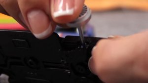 Басси и Спиди собирают конструктор машина Fiat 500