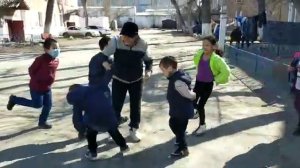 Шандалинова Г.Т. подвижная игра Бой петухов