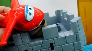 Развивающие игрушки для малышей — Веселая Школа — Сборник видео для детей, все серии подряд