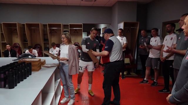 Вручение благодарностей игрокам, тренерам и персоналу клуба от генерального спонсора ФК «Саранск»
