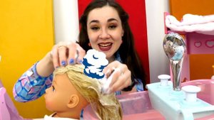 Волосы Эмили запутались! Купание Беби Бон - новая серия Как мама