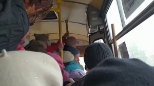ШОК! Сломались двери в битком набитом автобусе!😱