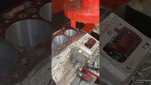 Фрезеровка плоскости блока цилиндров KUBOTA D722