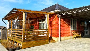 Уютный домик с плодоносящим садом и солнечной террасой