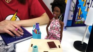 Кен схватился за голову: Как узнать Барби?! — Куклы для девочек участвуют в ток-шоу! Видео КУКЛЫ