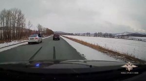 Угон автомобиля и стрельба