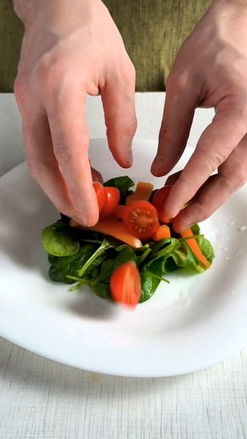 Рулетики из говядины с ананасами #shorts смотреть онлайн