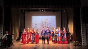 концерт-спектакль Девичьи узоры образцового детского коллектива хор русской песни "Виноград"