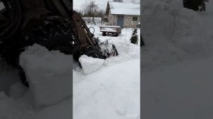 Чистка снега самодельным мини погрузчиком на гидроходу